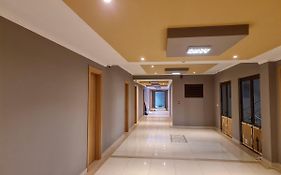 Royale Suites